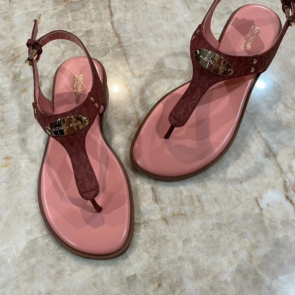 Michael Michael Kors Women’s MK Plate Thong Sandals. NEW - Picture 3 of 8